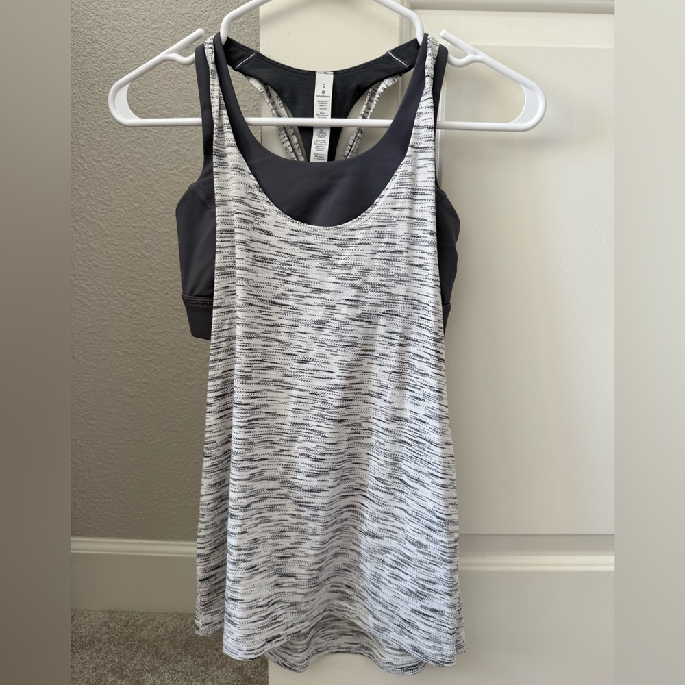 Lululemon top with built in bra / White-Grey / Size 2 / Worn once